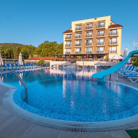 קרנבו Speranta Hotel & Villas מראה חיצוני תמונה